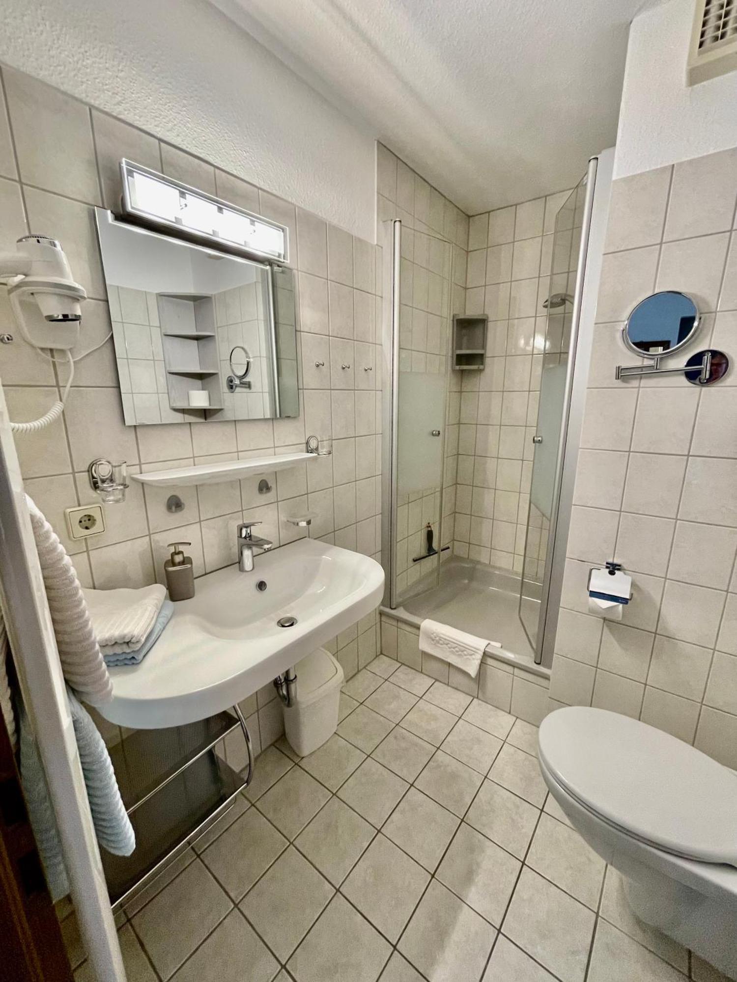 Gasthof-Ferienwohnung Zur Zweere Willingen  Eksteriør bilde